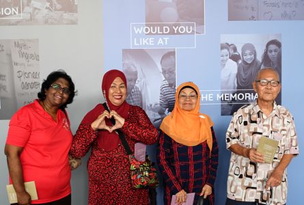 Participants visiting Founders’ Memorial recommended site at Bay East Garden